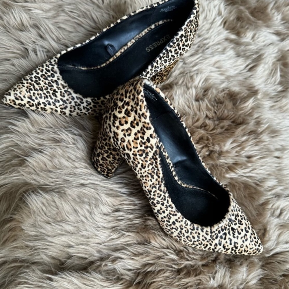 Express Block Heel - Picture 3 of 4